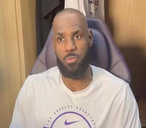 澳网赛场,中国球童尽,显英姿,开云体育,开云体育官网,开云体育app,开云体育平台,KAIYUN,SPORTS,kaiyun登录入口