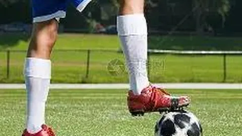 曼联2月最佳球员再引热议：老特拉福德见证其制胜瓜迪奥拉